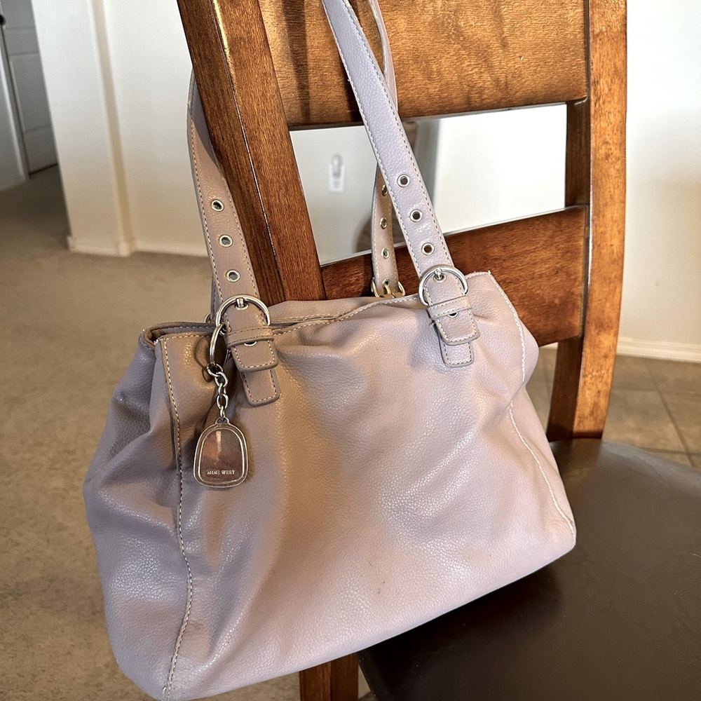 Nine West -Carryall